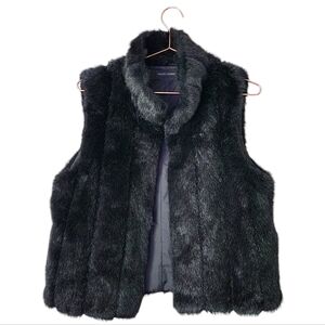 VALERIE STEVENS faux fur crop vest open‎ wear in black